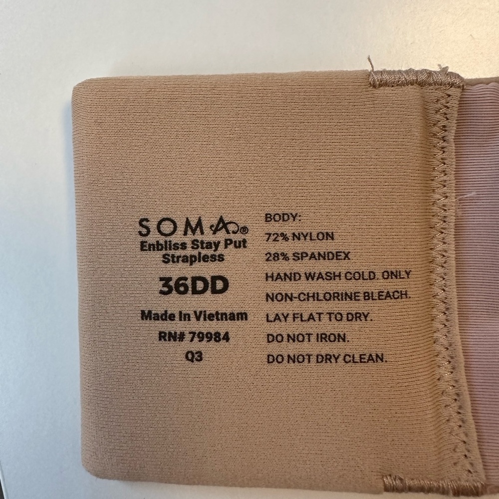 Soma Embliss Stay Put Strapless Bra